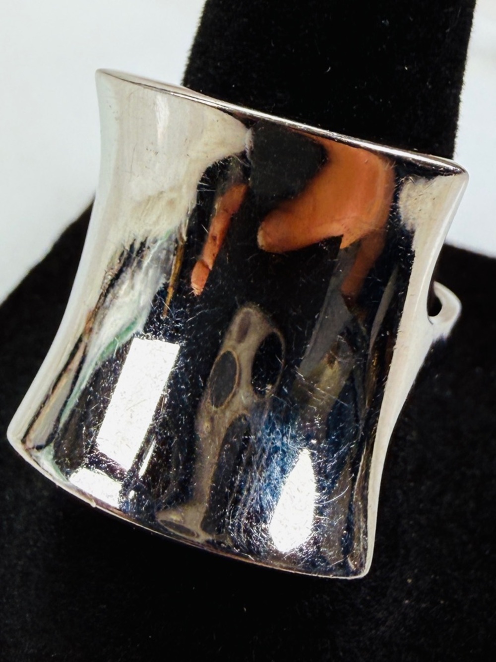 Interesting Silvertone modernness scoop size 7 ring